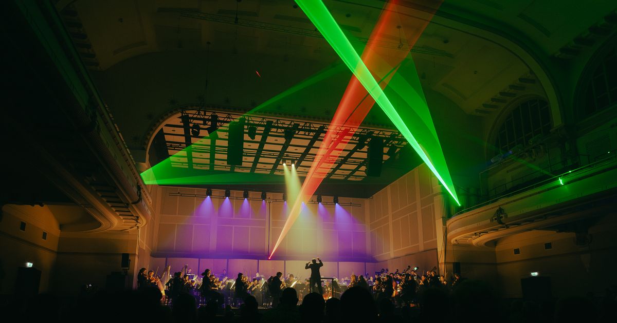 Nova Nova: Dvořák 9 door Orkest Phion — klassieke muziek zonder regels