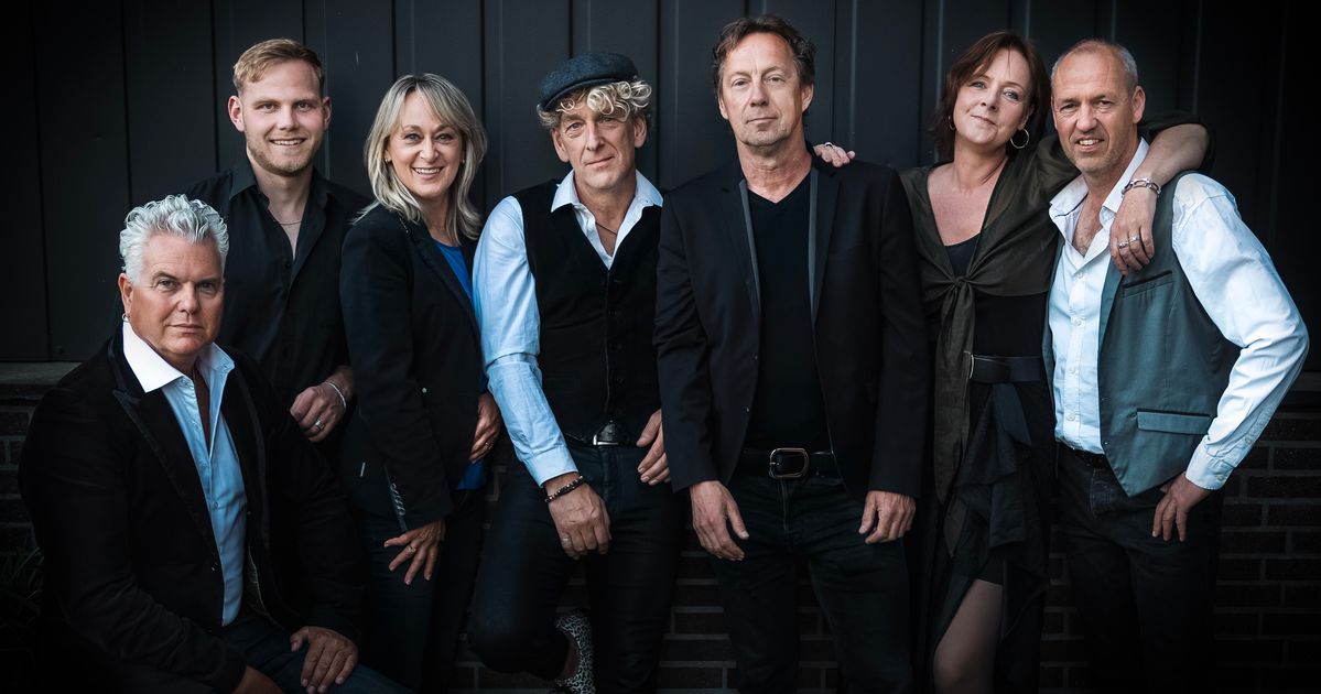 The Fleetwood Mac Affair & Back to Blondie
